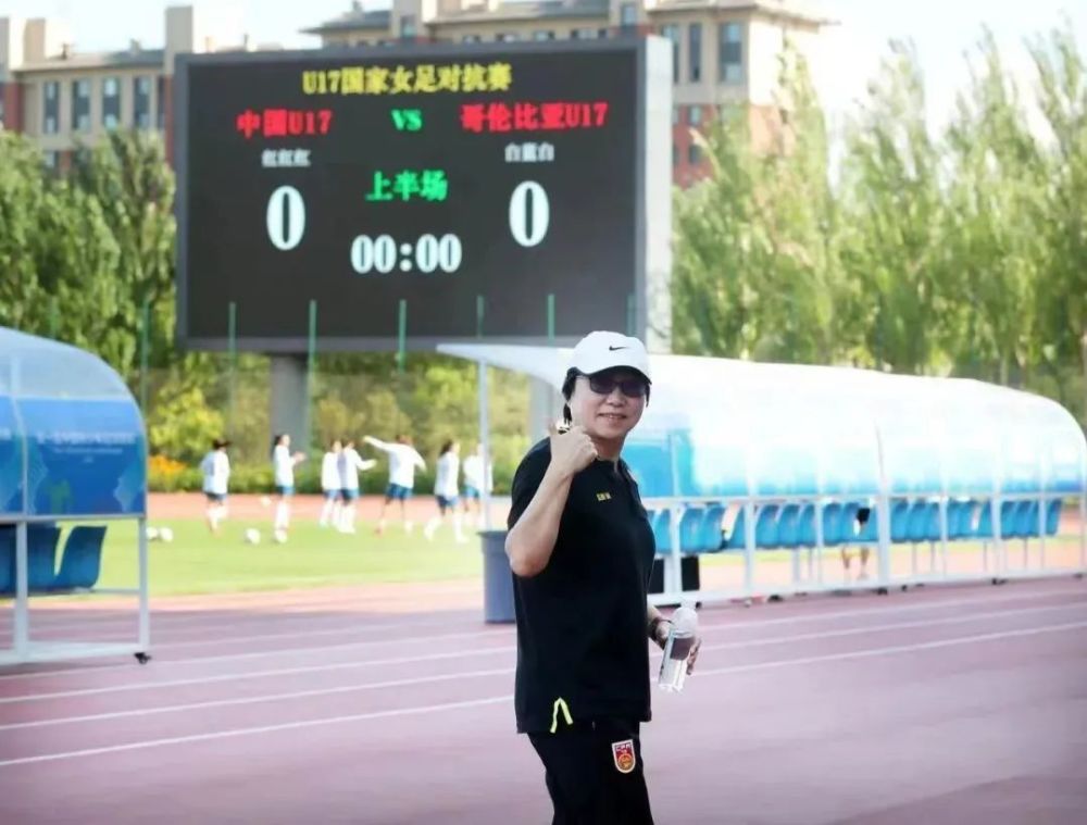 现年22岁的巴迪亚西勒与切尔西有一份维持到2030年的超长合同，但是他在波切蒂诺手下并没有得到足够多的出场时间，他已经成为了尤文和米兰的引援目标。